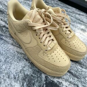 Nike Air Force One ‘07 LX “Pale Vanilla” Men’s 8-Women’s 9.5